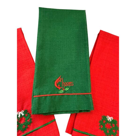 Vintage Embroidered Christmas Tea Towels Linen Polyester Set Of Three EUC - Picture 2 of 7